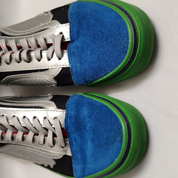 Vans Old Skool × Marvel Avengers Character sneakers (Uni m size 7, w size 8.5) - Picture 9 of 14
